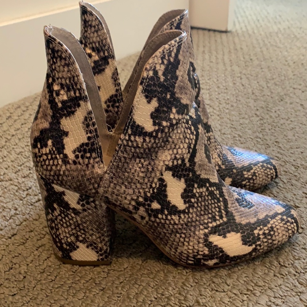 Steve Madden booties